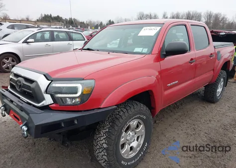 2015 Toyota Tacoma Base V6 из США, поврежденный, VIN 3TMLU4ENXFM170899